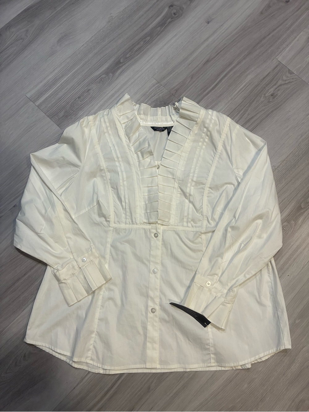 Autograph Woman Whiteβ Button-Front Blouse with Ruffle Trim